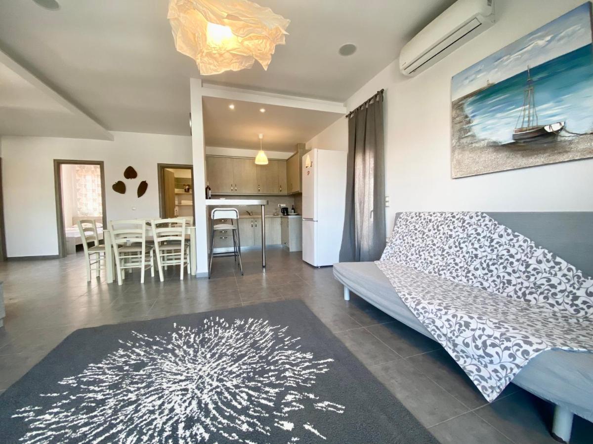 Ellinfos Aparthotel Ханиоти Екстериор снимка