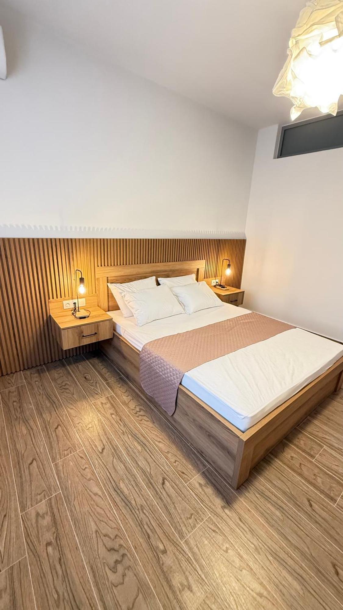 Ellinfos Aparthotel Ханиоти Екстериор снимка