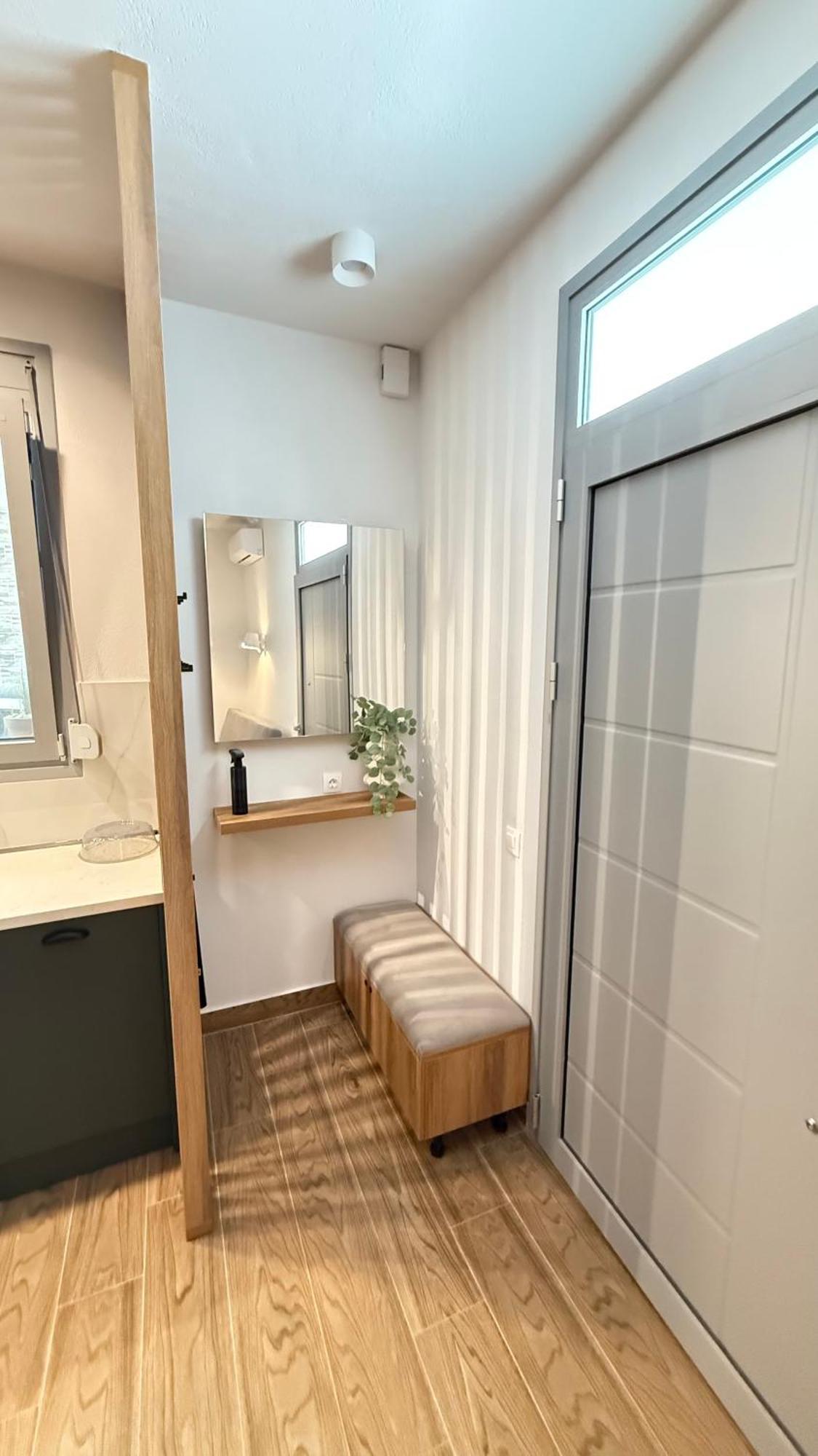 Ellinfos Aparthotel Ханиоти Екстериор снимка